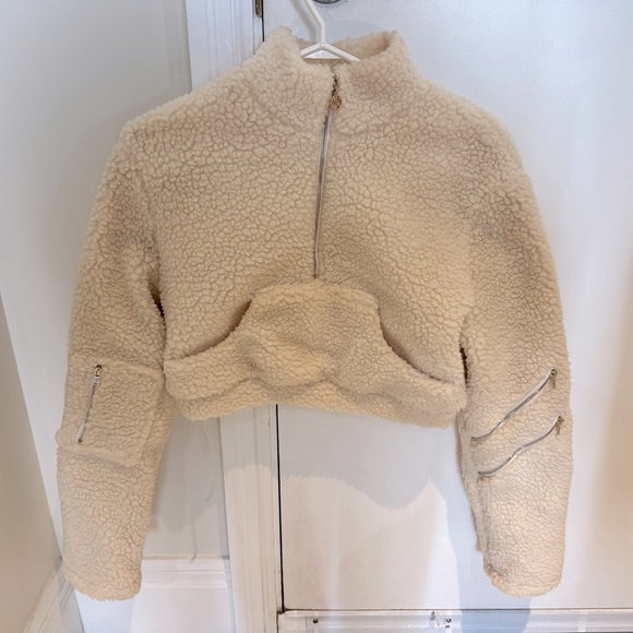 Meshki cropped Sherpa pullover - Picture 1 of 1